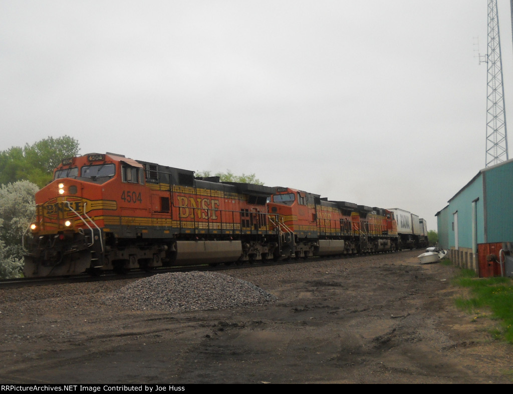 BNSF 4504 West